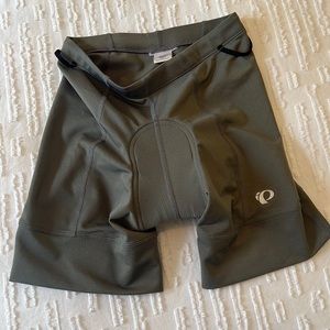 Never worn pearl izumi bike shorts